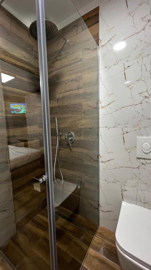 Vila 90 Boutique Hotel Tirana Exterior photo