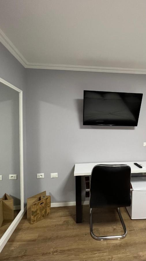 Vila 90 Boutique Hotel Tirana Exterior photo