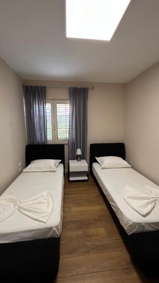 Vila 90 Boutique Hotel Tirana Exterior photo