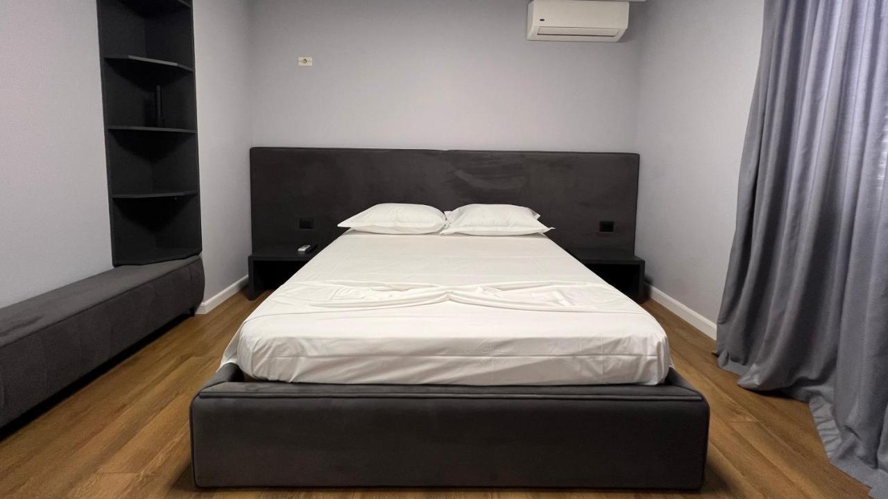 Vila 90 Boutique Hotel Tirana Exterior photo